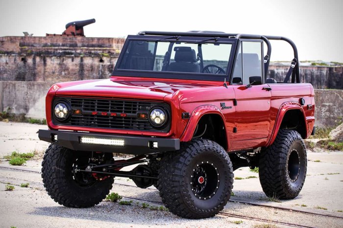 1976-Ford-Bronco-By-Velocity-Restorations-001.jpg