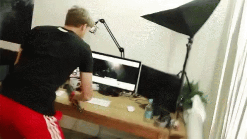 3892C887-EDEF-4E65-A509-14713746C7AF.gif