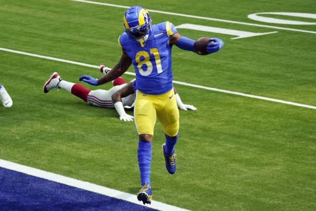 giants-rams-football-los-angeles-rams-tight-gerald-everett-81-scores-york-giants-ha-640x427.jpg
