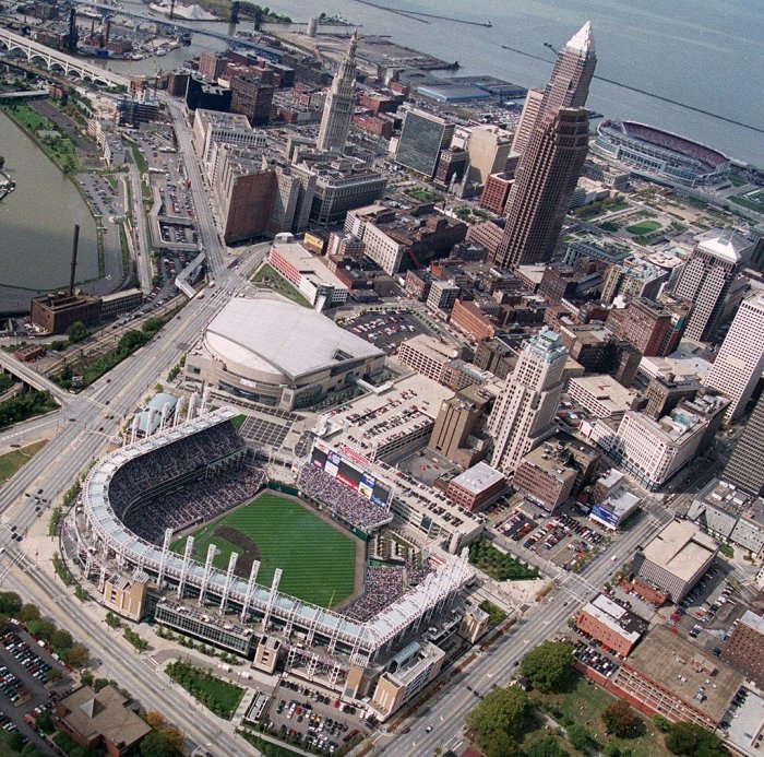 Jacobs_Field_Cleveland.JPG