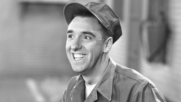 jim-nabors-gomer-pyle-gty-thg-171130_16x9_992.jpg