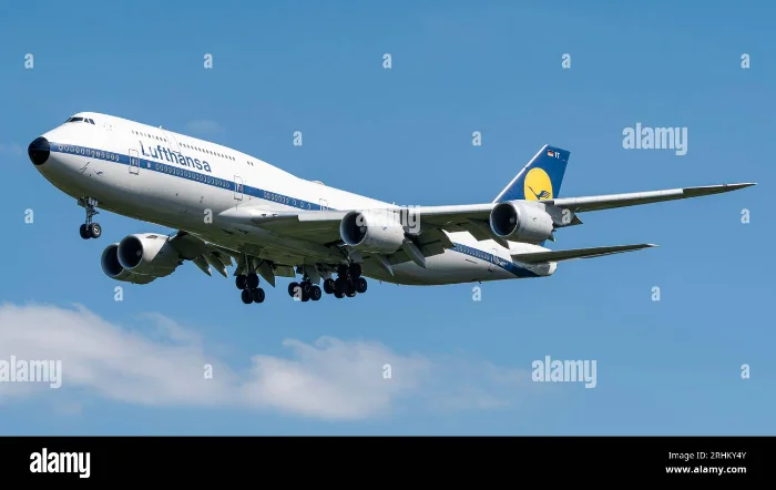 lufthansa-boeing-747-8i-retro-livery-2RHKY4Y.webp
