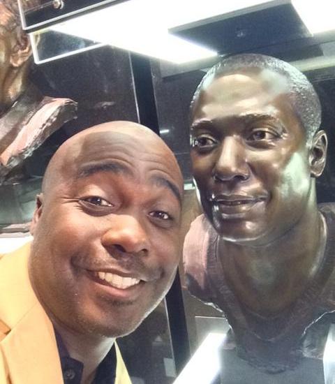 marshall-faulk-hall-of-fame-selfie.jpg