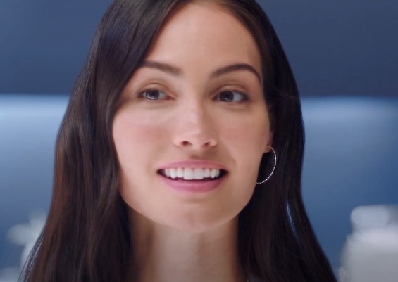 oral_b_advert_girl.jpg