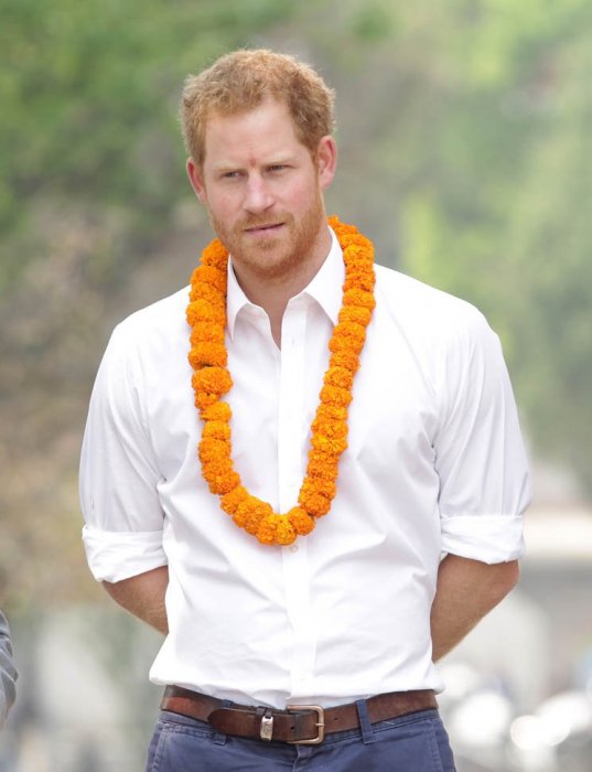 prince-harry-nepal-24mar16-04.jpg