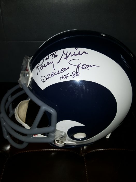 Rams Helmet left.jpg