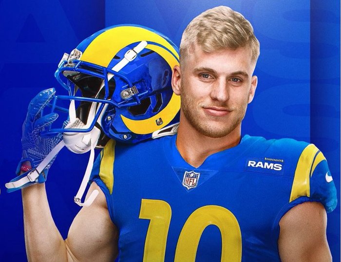 RamsNewUniforms56b.jpg