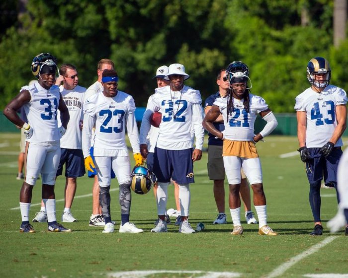temp_SR13376--nfl_mezz_1280_1024.jpg