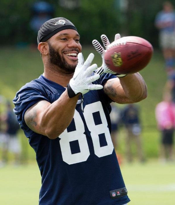 temp_SR15102--nfl_mezz_1280_1024.jpg